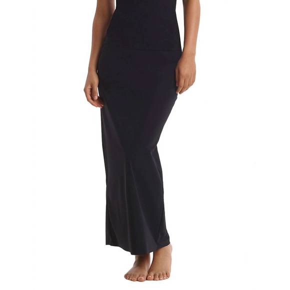 NEW COMMANDO classic maxi half slip skirt in black